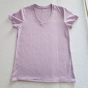 Light Purple V-Neck Under Armour T-Shirt Size Small